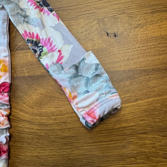 POSH PEANUT Floral Ruffled Footie Pajamas Girls 0-3 Infant Ruffle Bamboo Zippie - Picture 7 of 8